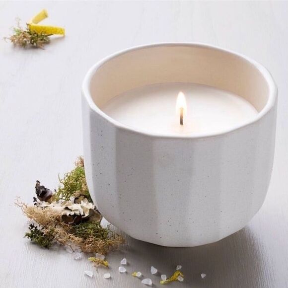 Hearth & Hand Speckled Ceramic 6 ounce Salt scented Candle - Picture 2 of 6